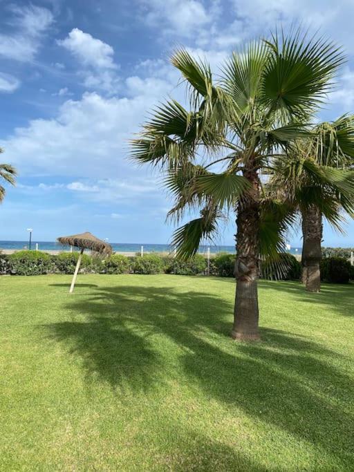 Atico Con Vistas Al Mar En Primera Linea De Playa Вера Экстерьер фото